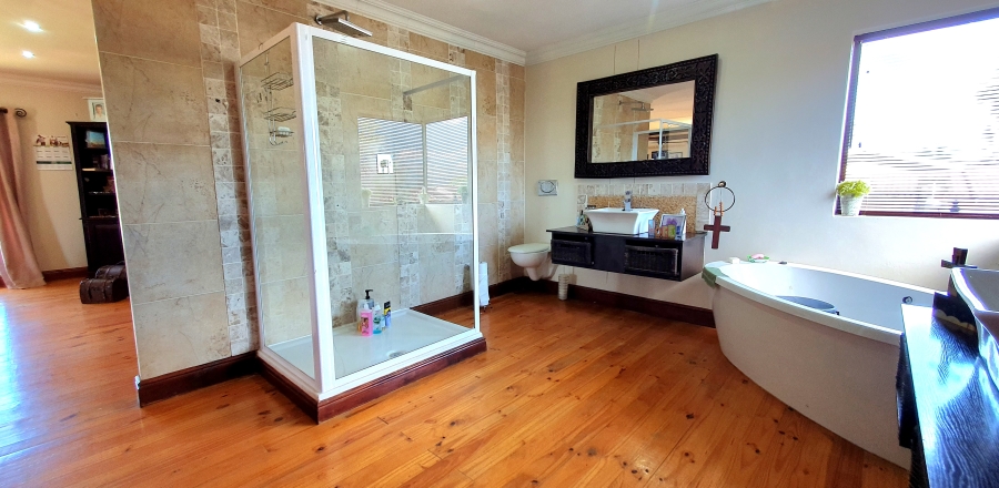 4 Bedroom Property for Sale in Strelitzia Park Eastern Cape